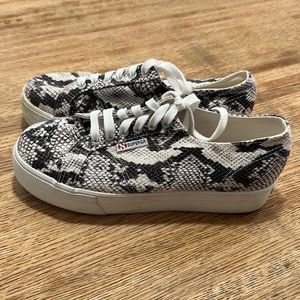 Superga Platform Snakeskin Sneaker US 91/2 ERO41